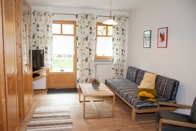 Gschwendnerhof****/***** Familie Reitberger - Brandl - Ferienwohnung Schneider 4* DTV im Erdgeschoss mit Terrasse zum Innenhof