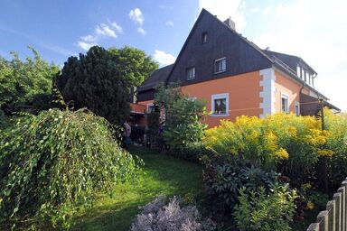 Ferienwohnung Waldstraße - Ferienwohnung (65qm) mit Einbauküche