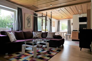 FeWo KeDo - Ferienwohnung (90qm) mit moderner, geräumiger Wohnküche