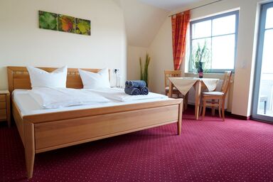 Weingut Martin Blaß - Gemütliches Doppelzimmer (24m²) mit Balkon