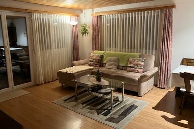 Casa Acla Caduff - 1553 Ferienwohnung mit Bad/WC für max. 4 Personen