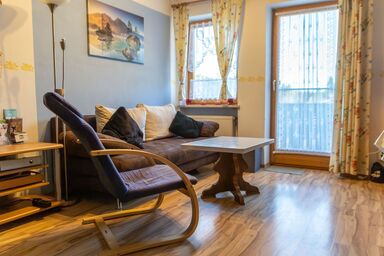 mit zwei Schlafzimmern und Balkon - mit zwei Schlafzimmern und Balkon .1