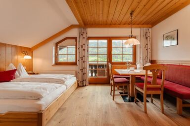 Ferienhof Obergasser & Pension Bergblick - FEWO Hecht Nr. 4  für 1-2 Pers.