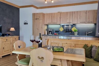 Alpenparadies, Gästehaus - Karwendel Fewo "Nr.2"/1 Schlafraum/Dusche, WC