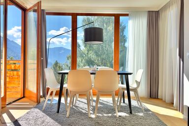 Sunshine @ Rosie Design Chalet