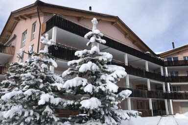 Anne Tessa Bloemsma - 9-Bettwohnung (5.5 Zimmerwohnung)