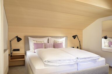 Alpenfluh, Pension - Doppelzimmer Komfort mit Balkon