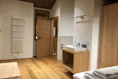 Soul Mountain Lodge - Ferienhaus, Dusche oder Bad, WC, Bergseite