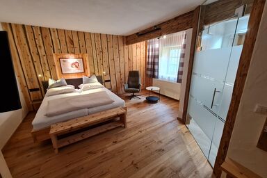 Gstinighof - Doppelzimmer "Zirbennest", Dusche, WC