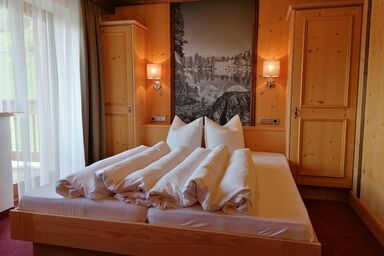 Haus Bellevue - Doppelzimmer "Talblick"