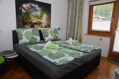 Pension Eule - Doppelbettzimmer 1 mit Terrasse