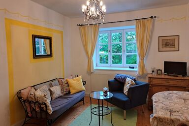 Ferienwohnungen im Lüftlmalereck, Mussldomahaus - Ferienwohnung "Sonnengelb"