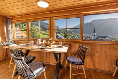 s'Nest - Ferienwohnung mit Ski-Abstellmöglichkeit und WLAN