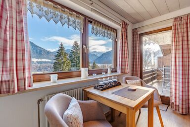 Haus Bollwein Whg. 1 - Ferienwohnung mit Bergblick, Fahrradstellplatz und WLAN