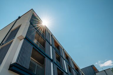 Appartement + Frühstück + Terrasse mit 1 Schlafzimmer - Appartement für Geschäfts- + Berufsreisende  I 1