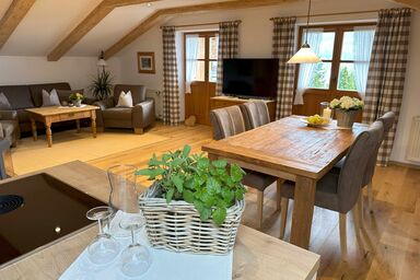 Schlosserhof am See - Traumurlaub direkt am Tegernsee - Ferienwohnung 3 - See- Suite