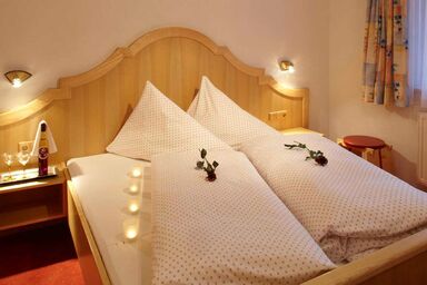 Das Apartment Rief - daheim beim Wanderprofi Adults only - Ferienwohnung 8 mit Südterrasse für 2 - 4 Personen