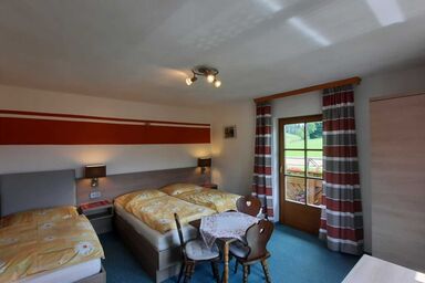 Biohof Haus Wieser - Dreibettzimmer 1
