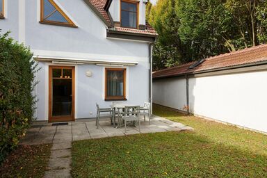 Chalet "Das Burgennest", Bademantelgang zur Therme