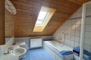 Biohof Herdengl - Ferienwohnung 1 (100qm) mit 3 Schlafräumen und großer Wohnküche
