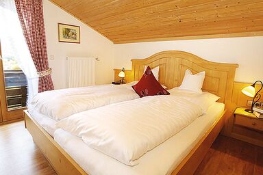 Haus Christina - Ferienwohnung Kaiserblick 55 m² mit Balkon, 2 separate Schlafzimmer