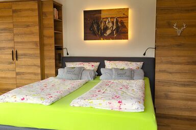 Gästehäuser Schwemmbauer - Einraumwohnung (2) mit Unterbergblick 40qm, DU/WC, Essecke, Küchenzeile, Boxspringbett, Balkon