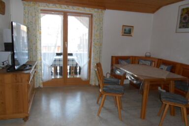Haus Edelweiß - Ferienwohnung 1, 50 qm, bis 4 Personen, 2 Schlafzimmer, 2 Balkone, WLAN