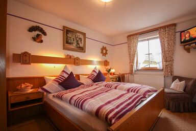 Gästehaus Huber - Doppelzimmer Nr. 3 mit Dusche/WC, 17m², ohne Balkon