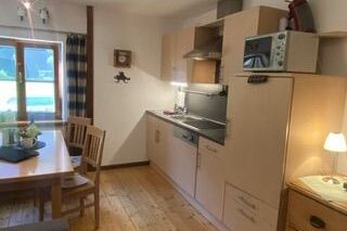 Hansenbauernhof inkl. Chiemgaukarte - Familienzimmer 70qm, Balkon, 2 Zimmer, Dusche, WC und Wohnküche, WLAN, bis 5 P.