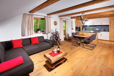 Gästehaus Anfanglehen - Ferienwohnung Hochalm, 2-4 Personen, 80 qm, Balkon 10 qm, 2 Schlafzimmer, Dachgeschoß