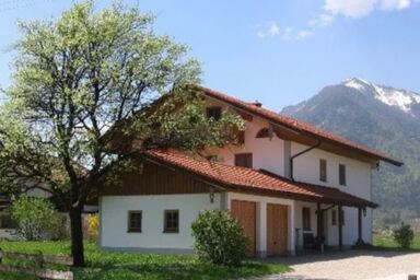 Haus Georg Noichl - Ferienwohnung Hochplatte 50 qm, 4 Personen, 2 Schlafzimmer, Balkon