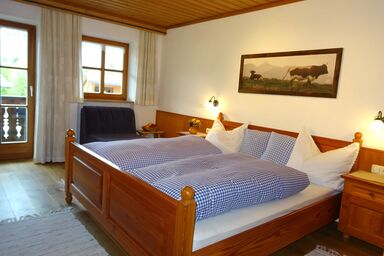 Unterthürlehen - Doppelzimmer Schlafende Hexe mit Dusche/WC, Balkon, Zustellbett auf Anfrage