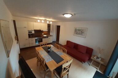 Gästehaus Staller inkl. Chiemgaukarte - Ferienwohnung Westernbergblick 60qm, Balkon, 1 Wohnz., 2 Schlafz., Kochnische