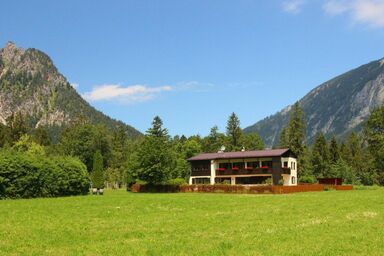 Ferienwohnung Gestüt Pfaffenlehen - Nr. 1 Ferienwohnung für 1 - 6 Pers., ca. 120 m², 3 Schlafzimmer, Wohnzimmer, Küche, Terrasse