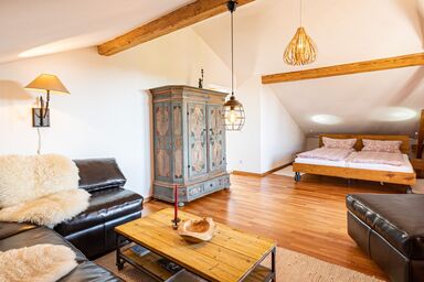 Ferienwohnung Zur Wache - Ferienwohnung Wohnschlafraum mit Westbalkon, Küchenzeile, 50 qm