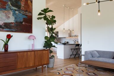 Ferienhaus Schmidhuber - Ferienwohnung KATHI: 1-4 Personen, 2 Schlafzimmer, 84 qm, überdachte Loggia, 1.OG