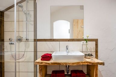 Naderbauer-Hof - Ferienwohnung Apfelbaum 75 m², 1-4 Personen, 2 Schlafzimmer, Wohnküche, Du/WC, WLAN
