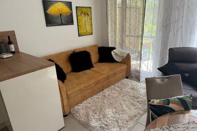 Ferienwohnung Isenberg - Ferienwohnung 55 qm mit Terrasse und 1 Schlafzimmer
