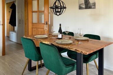 Alpendomizil Haberspitz - Ferienwohnung, 72m² für 2-4 Personen, Wohnzimmer, Küche, Schlafzimmer, Bad/WC, Wintergarten, WLAN