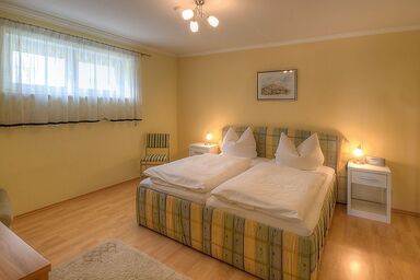 Ferienwohnungen Franziska Hackl - Ferienwohnung im Erdgeschoss – 56qm