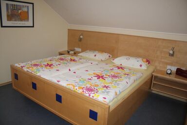 Appartementhaus Löwenzahn - Einraumappartement Nr. 2 (27qm) mit Balkon und Teppichboden