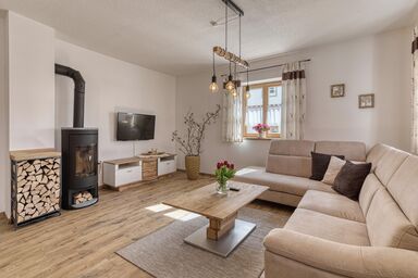 Ferienchalets Zum Lebzelter - Chalets Hofgarten - Fewo Hofgarten mit Whirlpool & Sauna auf der überdachten Terrasse