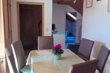 Ferienwohnung Dichtl - Ferienwohnung (bis 85qm) mit 2 Schlafzimmern (erweiterbar) Mansagen große Wohnung