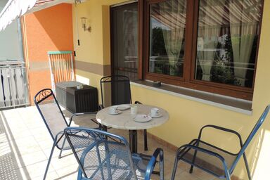 Ferienwohnung "Am alten Main" - Ferienwohnung (45qm) mit Sonnenterrasse und Parkplatz