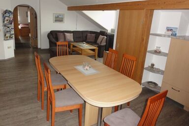 Gästehaus Gold - Ferienwohnung Dachgeschoß (80qm) mit drei Schlafzimmern