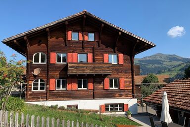 Charmantes Alpen-Appartement in Conters - 3.5 Zimmerwohnung für 2 Personen