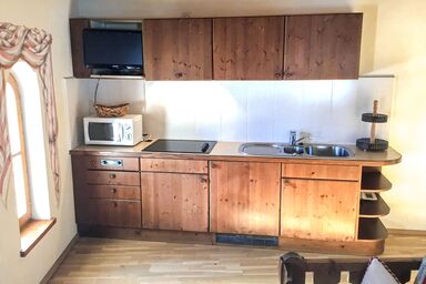 Burg Biedenegg mit Schlosscafé - Burg Biedenegg, Sigwein .8