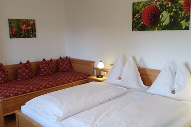 Brettmaisserhof - Dreibettzimmer "Hohe Dirn"