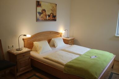 Familien & Wanderpension Purkhardt - Familienzimmer mit Dusche, WC u.  Balkon 2-4 Pers.