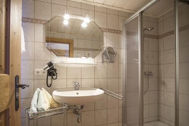 Familienwanderhof Eggeler - Ferienwohnung Enzian/2 Schlafräume/Dusche, WC